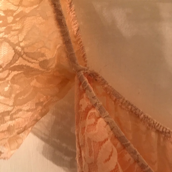 ๐Host Pick๐ JustVH Lace Off the Shoulder Gown. - Picture 5 of 11